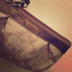 Coach Zip Wristlet. NWT. Khaki/Gold Model F47347.